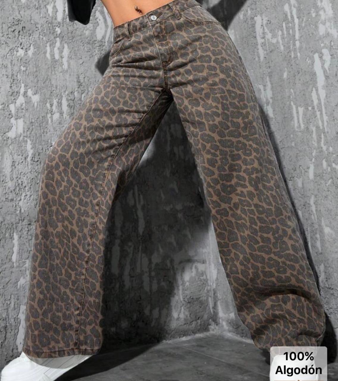 Pantalón prints oversize leopardo